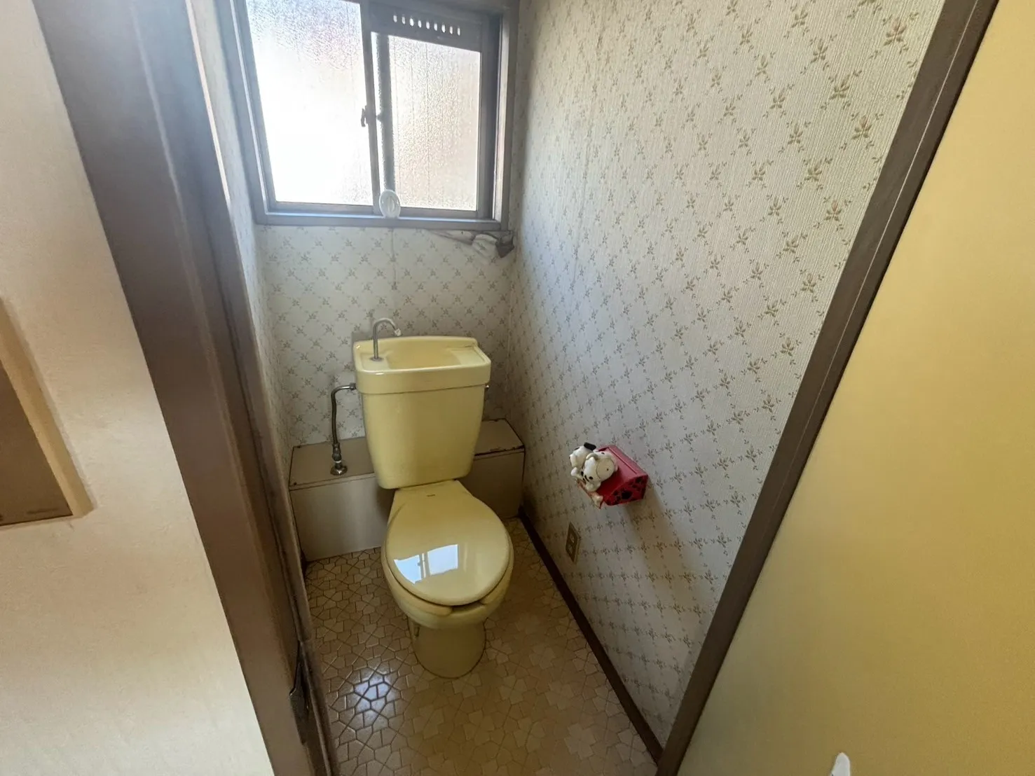 町田市残置物撤去前のトイレ