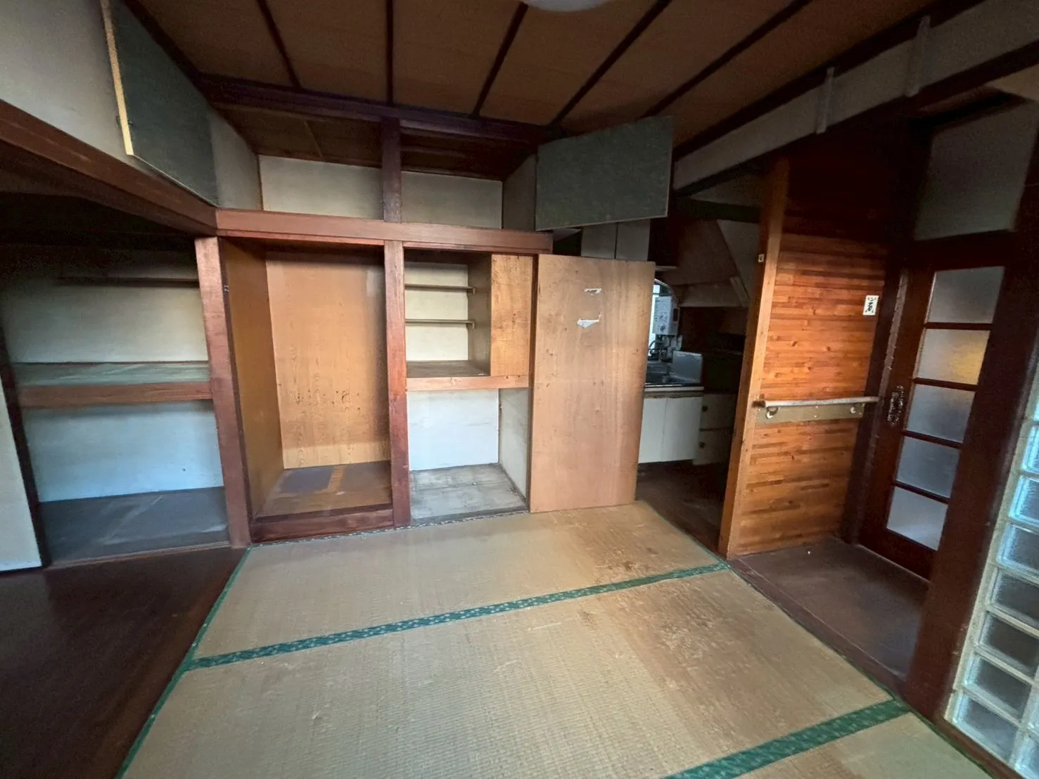 練馬区の残置物撤去後のリビング