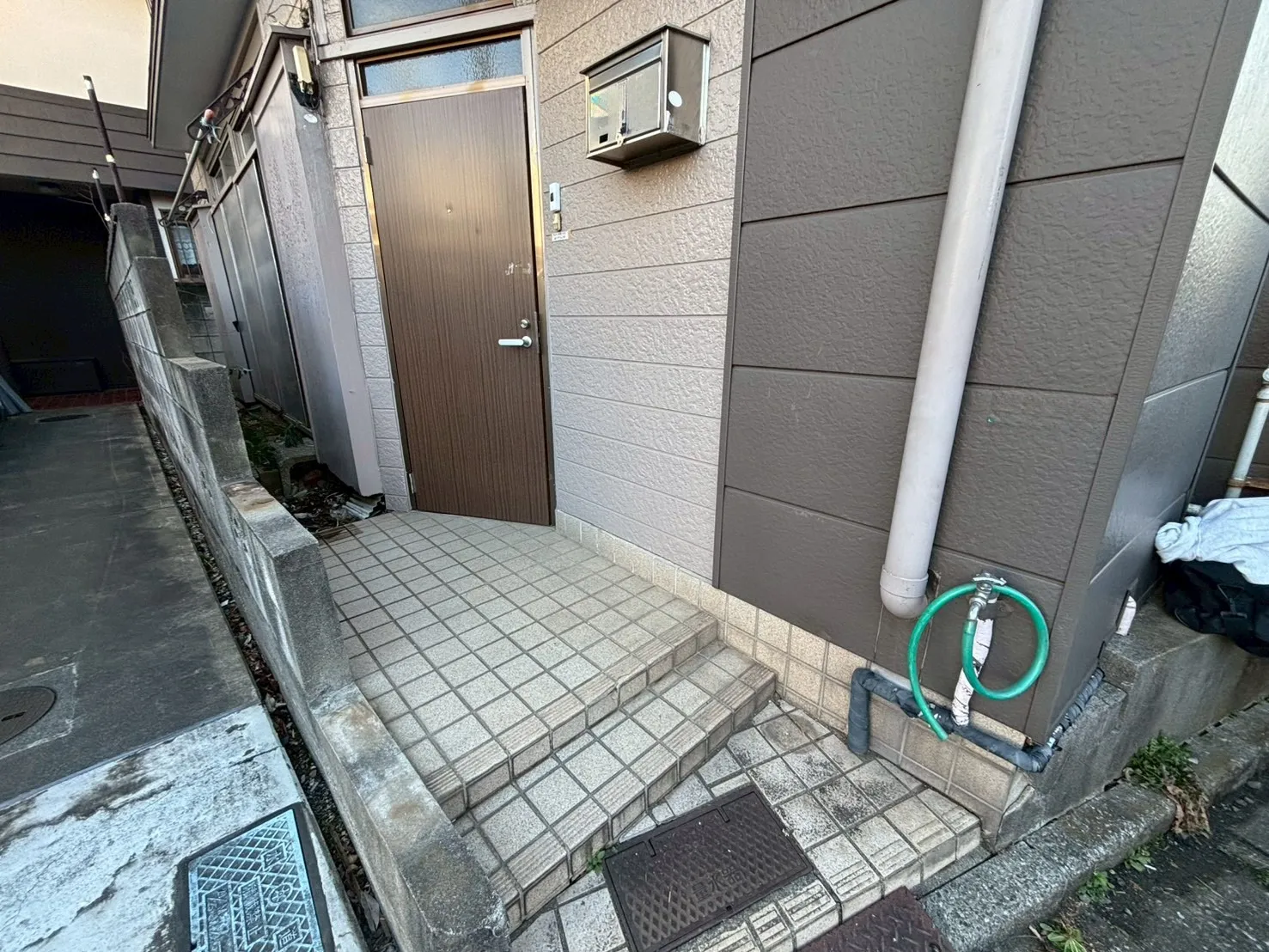 練馬区残置物撤去玄関の片付け後