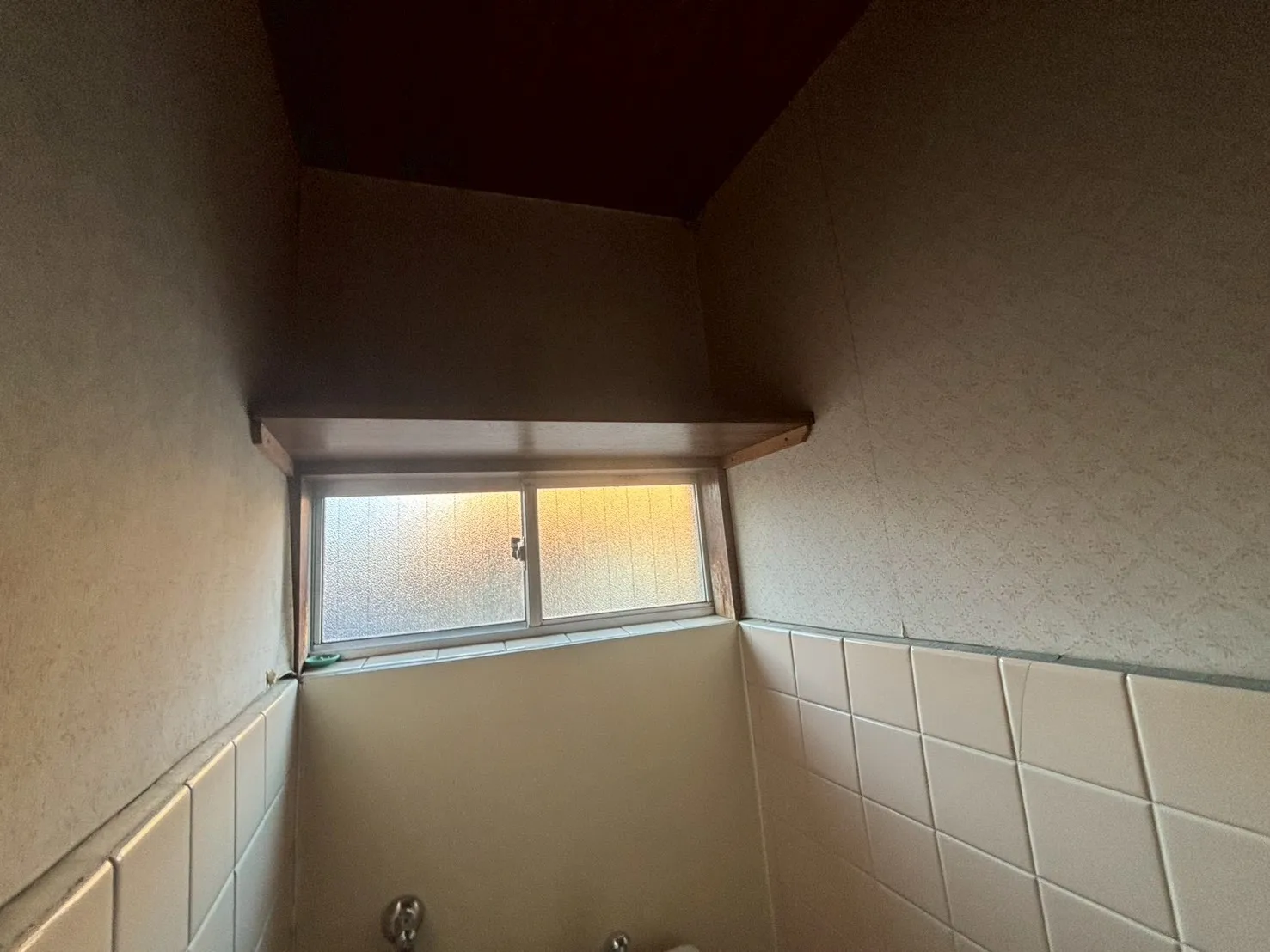 練馬区の残置物撤去した後のトイレ