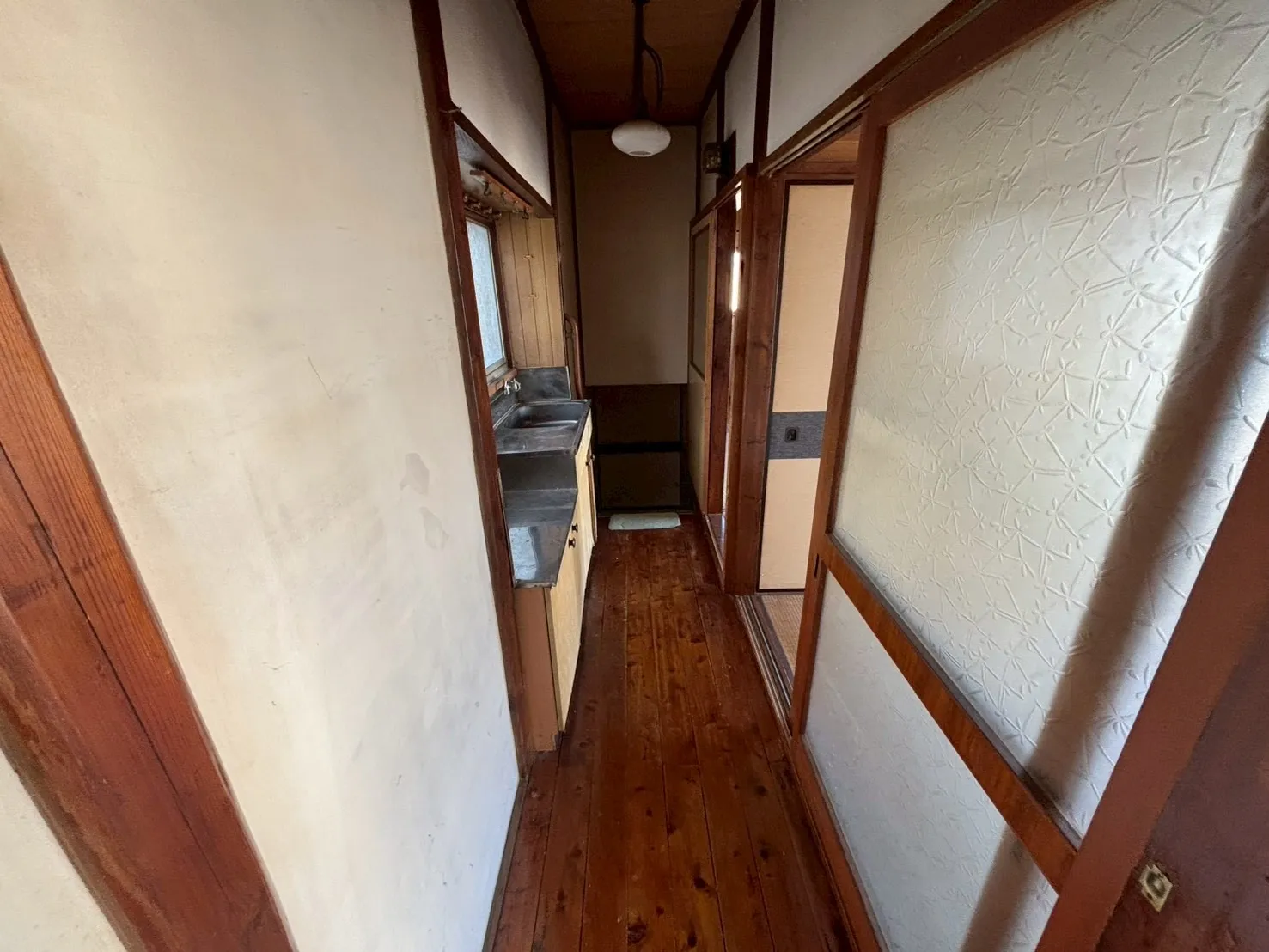 練馬区の残置物撤去した後のキッチン